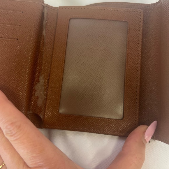 Louis Vuitton wallet - Picture 8 of 8